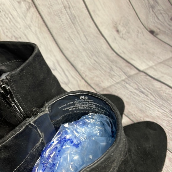 Black Platform Ankle Booties size 6.5 - Picture 2 of 7